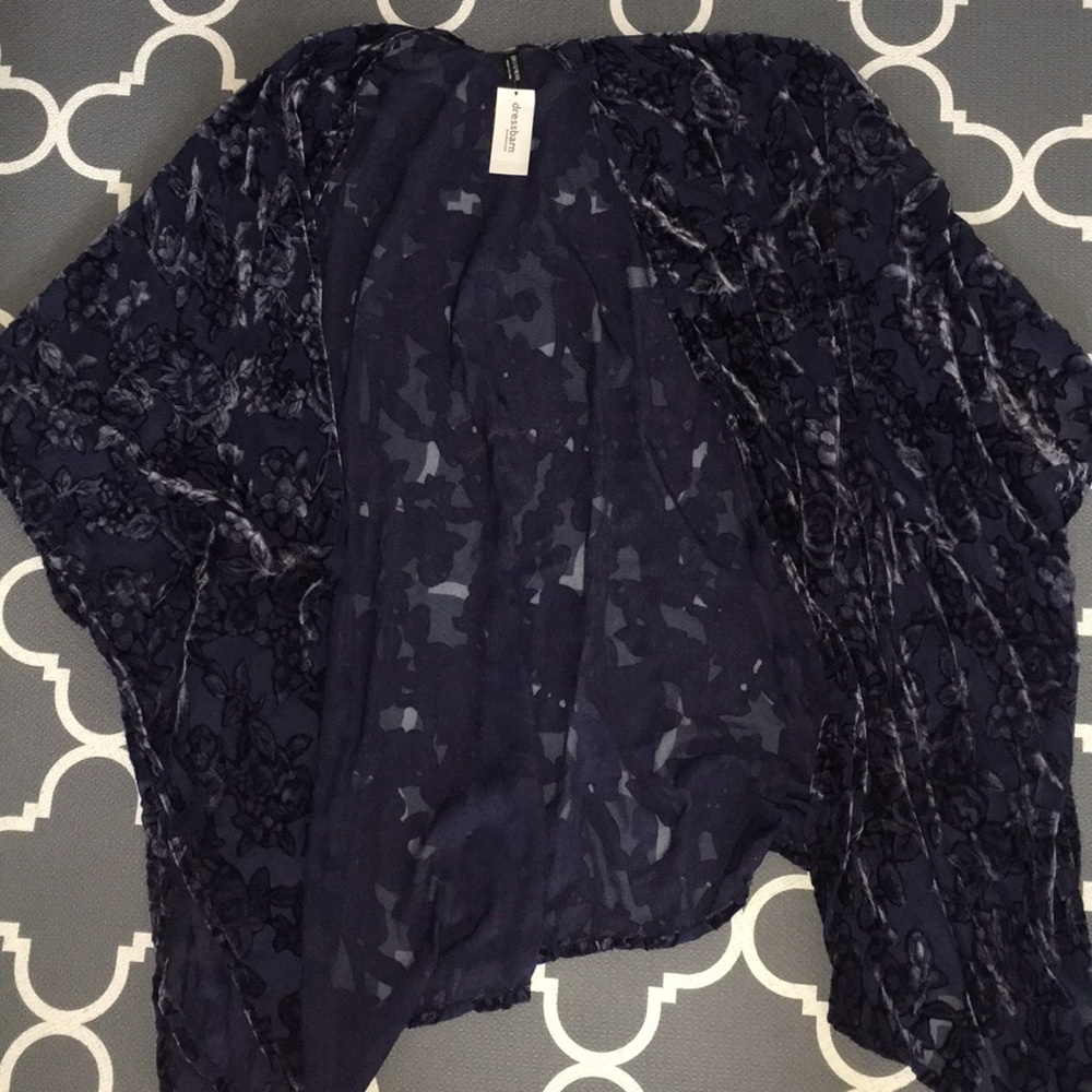 NWT Navy kimono with velvet floral detail